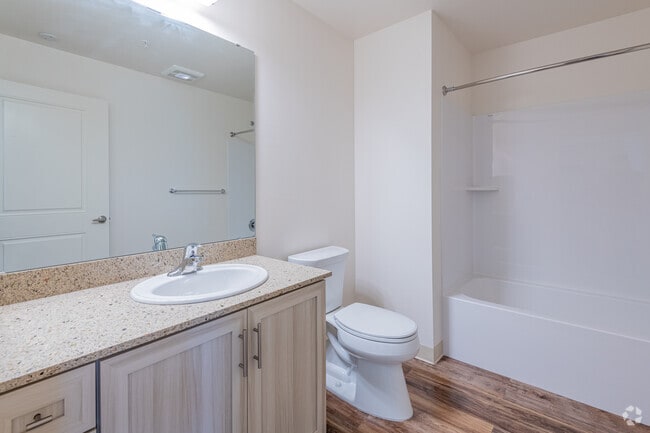 2 BR, 1 BA