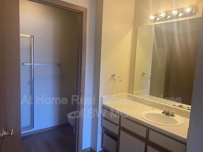 Photo - 761 E Bain St