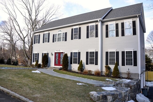 Building Photo - 24 Buena Vista Dr