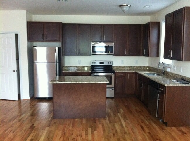 Photo - 2008 Cedar St Unit #1