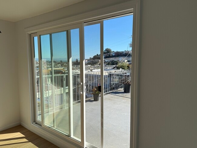 Photo - 750 Bacon St Unidad 2