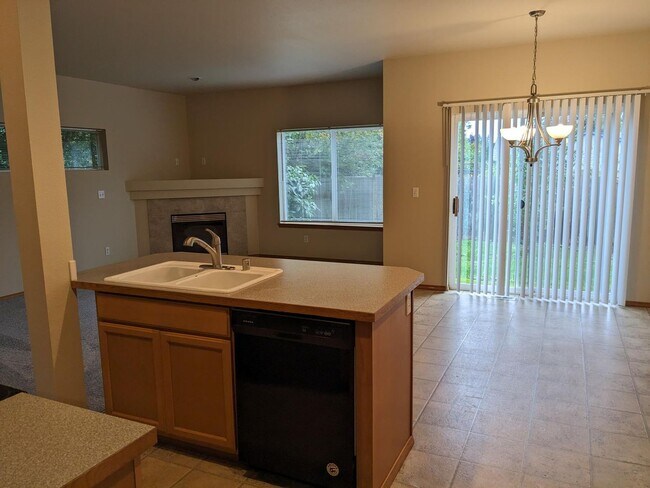 Photo - Beautiful 3 Bed 2.5 Bah Home in Auburn