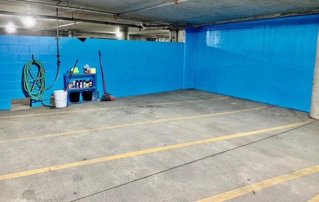 Car Wash Bay