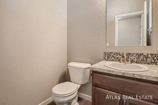 Photo - 1121 104th Ave