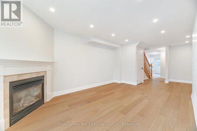 Photo - 2155 Duncaster Dr