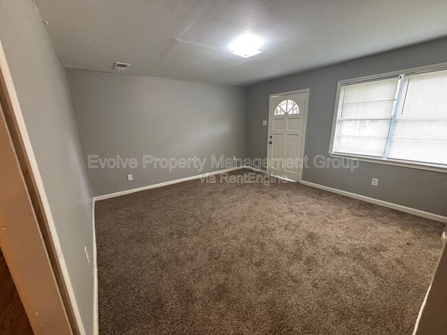 Photo - 4268 Glenbrook St