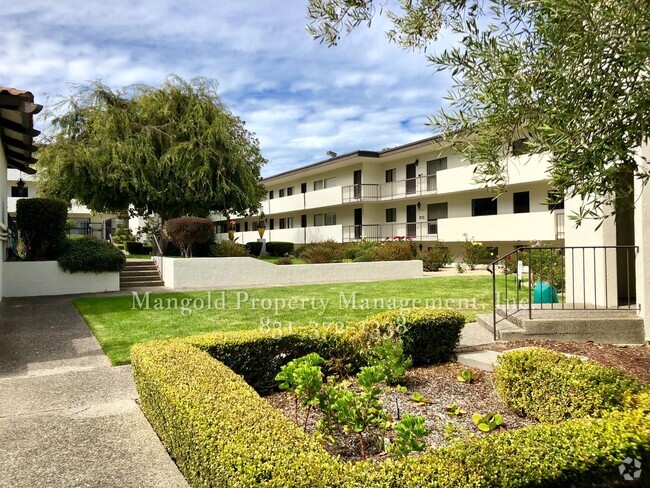 Building Photo - Newly Remodeled Downstairs Two Bedroom Con... Unit 2110 Rental