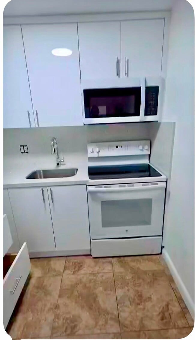 Photo - 3640 NW 9th St Unit 306