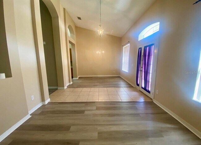 Photo - 1239 Dunbrooke St