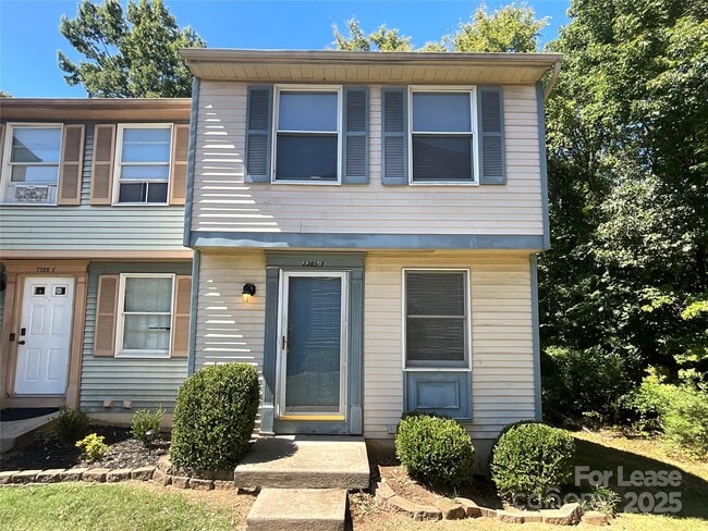 Building Photo - 7305 Pebblestone Dr Rental