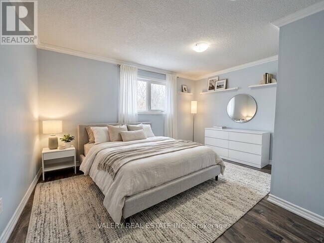 Photo - 72 Dantek Ct