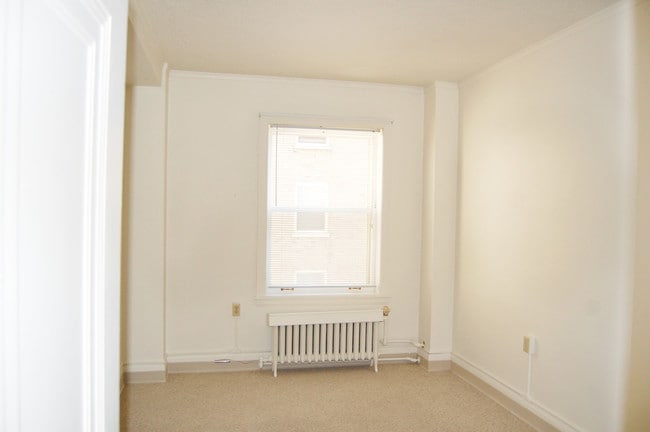 Photo - Greysolon Plaza Apartments
