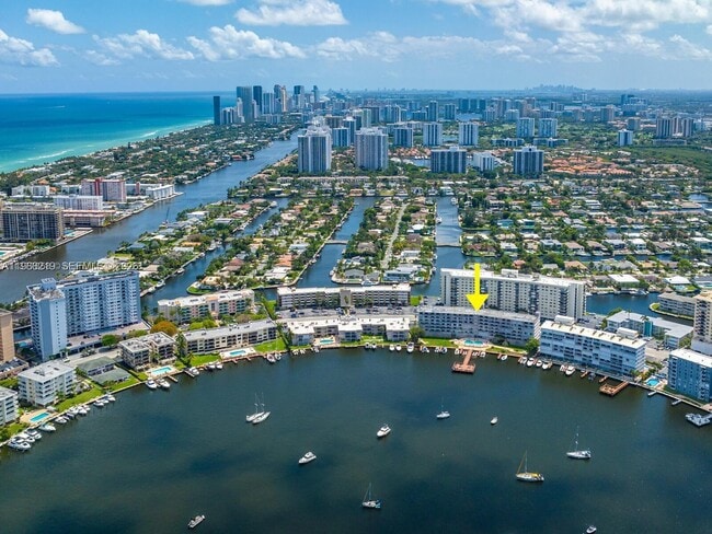 Photo - 400 Golden Isles Dr Unit 10