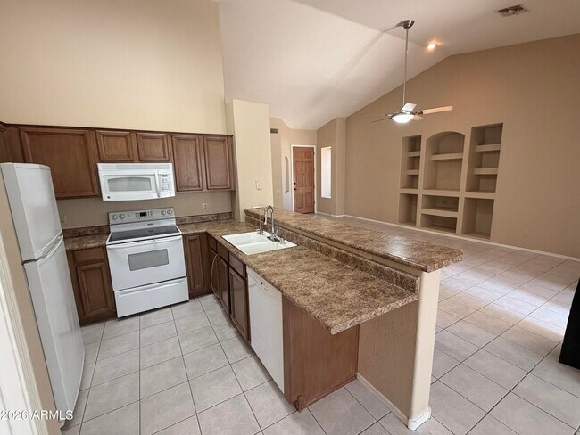 Photo - 2471 W Hemlock Way