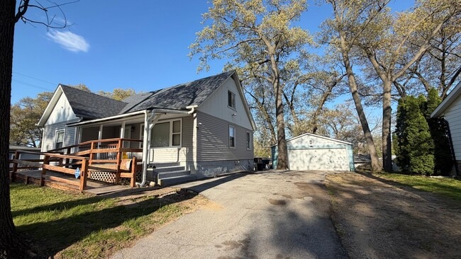Photo - 2701 Union St
