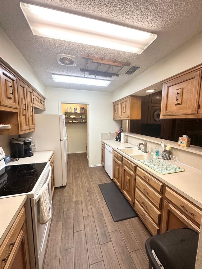 Photo - Fully Furnished 2 Bed 2 Bath