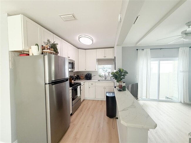 Photo - 175 133rd Ave W