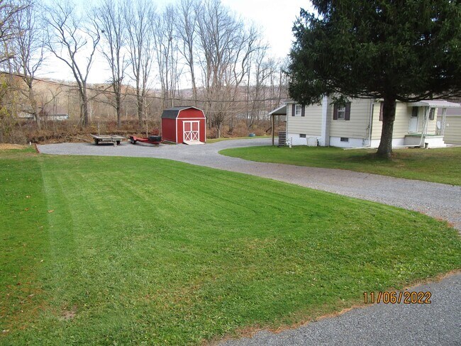 Side of property - 716 Ski Gap Rd