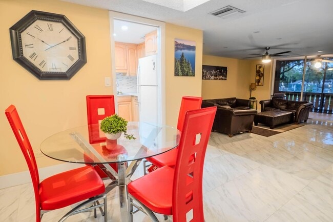 Photo - 3710 Inverrary Dr Unit 2S