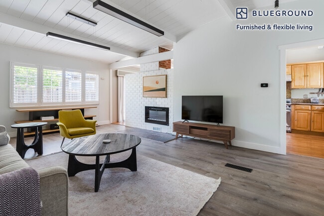 Photo - 1772 Eisenhower St Unidad FL0-ID1686