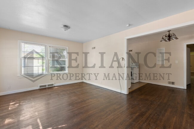 Photo - 1421 N Holyoke St