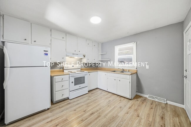 Photo - 2427 Welbeck Rd