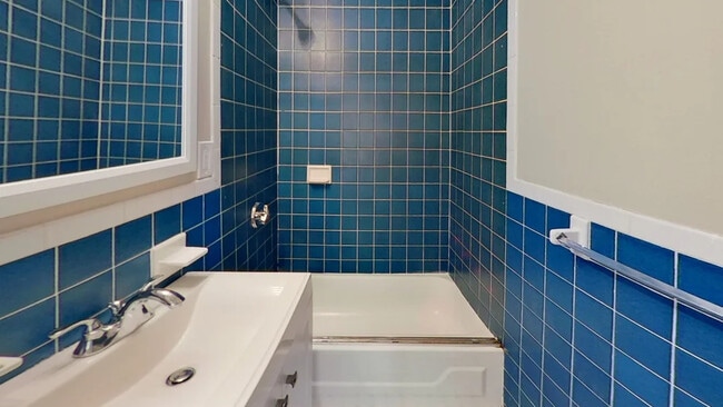 Photo - 121 George St