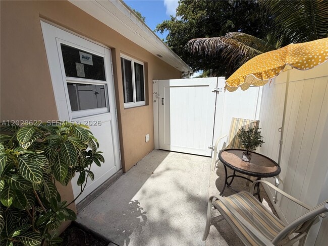 Building Photo - 13275 NE 4th Ct Unit North
