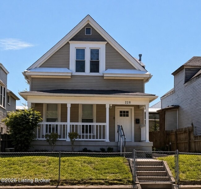 Photo - 228 E Burnett Ave