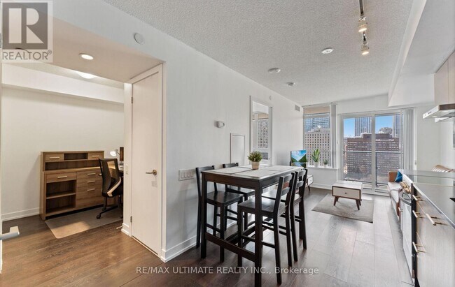 Photo - 365 Church St Unité 1801