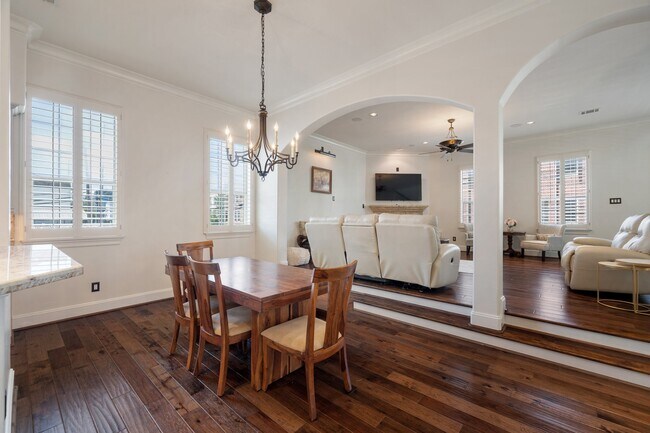 Photo - 710 Jackson Hill St