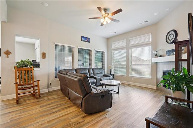 Photo - 345 Greenbriar Rd