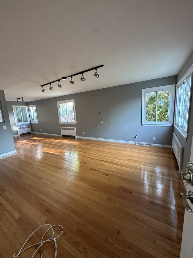 Photo - 711 Davis Ave Townhome