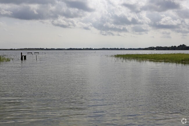 Photo - Silver Sands Apartments