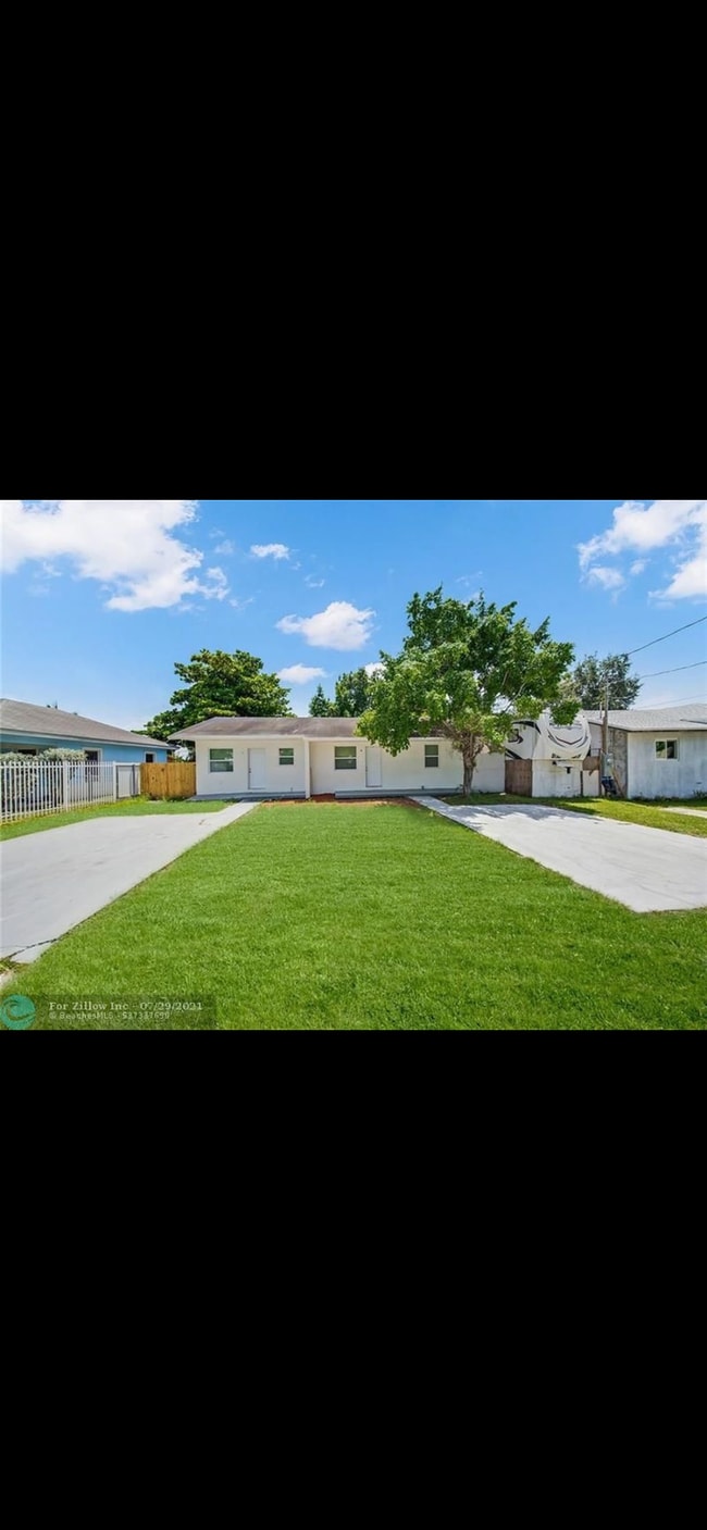 Building Photo - 7981 NW 12th Plz Rental