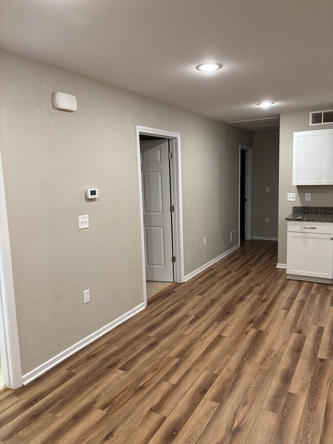 408 W Market St Unit B