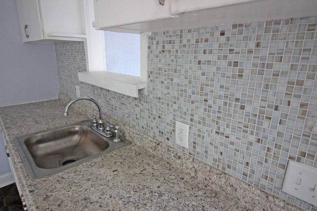 Photo - 78 Notre Dame Ave Apartamento Unidad A - Lower