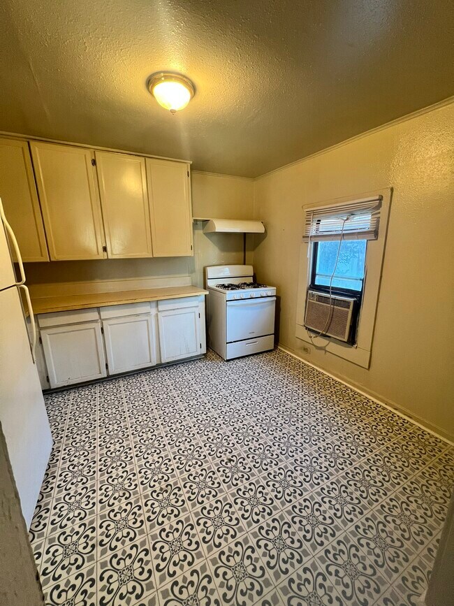 1616 Kirkman St Unit 1