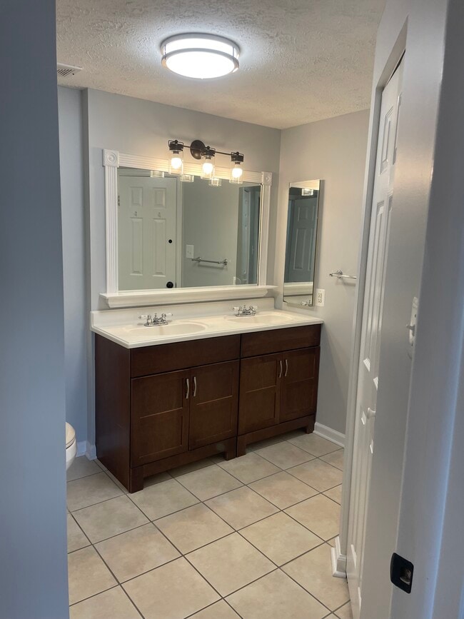 Bathroom - 804 Stratford Way Unit M