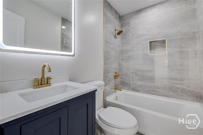 Photo - 2110 E 56th St Unidad 2110 E 56th St