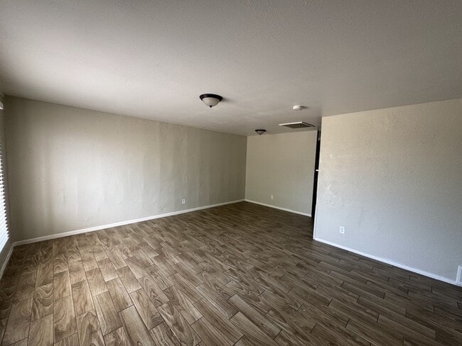 Photo - 4738 N 47th Ave