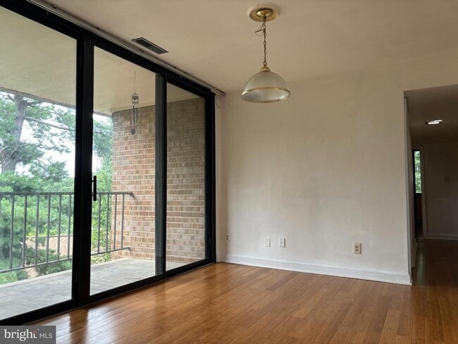 Photo - 525 N Armistead St Unidad 302