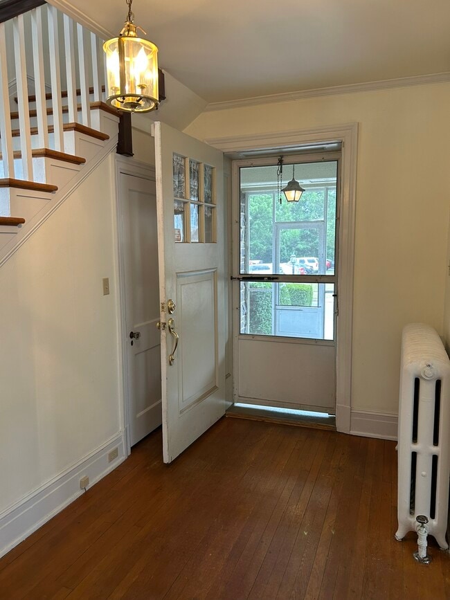 Photo - 102 W Federal St