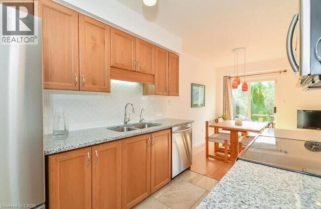 Photo - 85 Bankside Dr