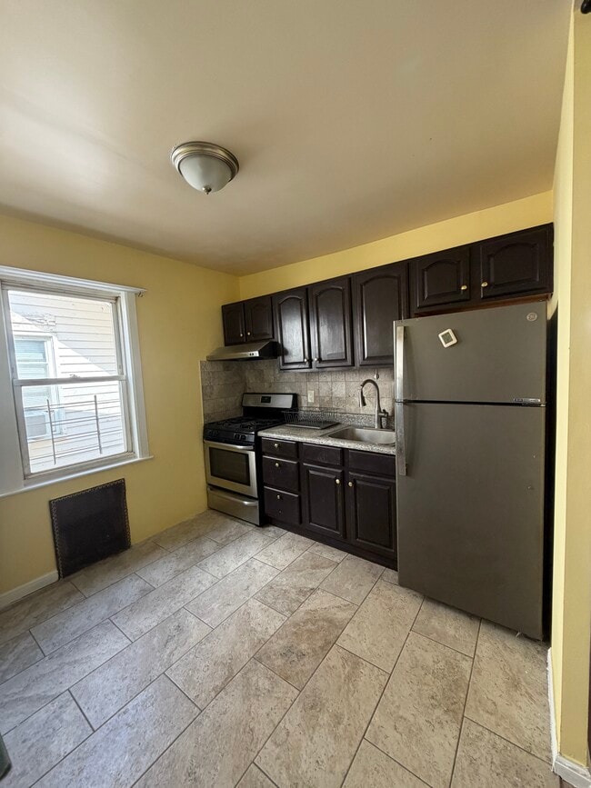 250 Ocean View Ave
