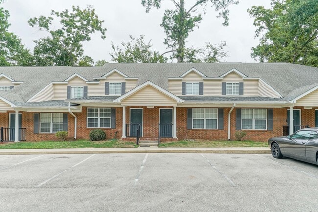 Building Photo - 241 Dixie Dr