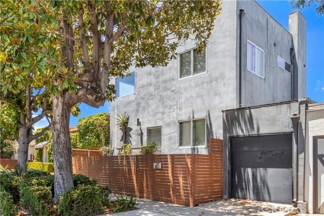 Building Photo - 1419 Angelus Ave Rental