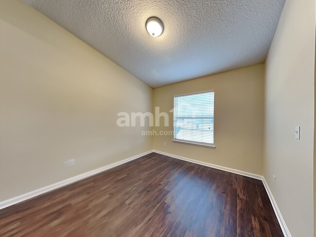 Photo - 884 Bonaparte Landing Ct