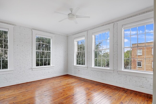 Photo - 1 Bedroom 1 Bathroom Apartment Downtown Unit 321 W Broughton St 7
