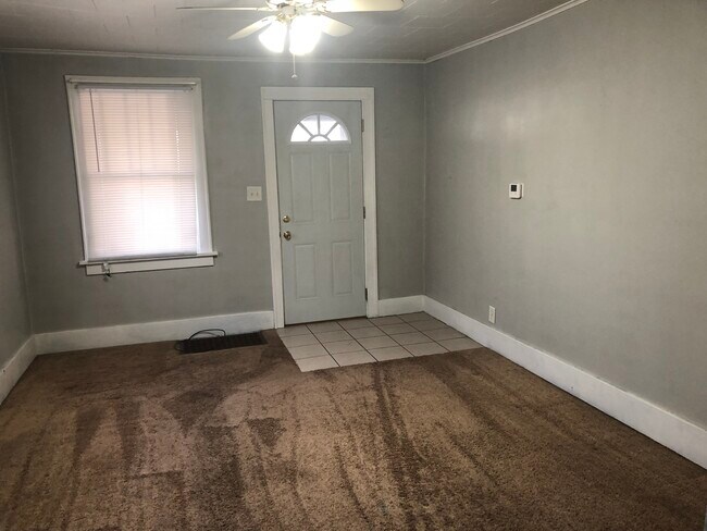 Photo - 457 Chicago St